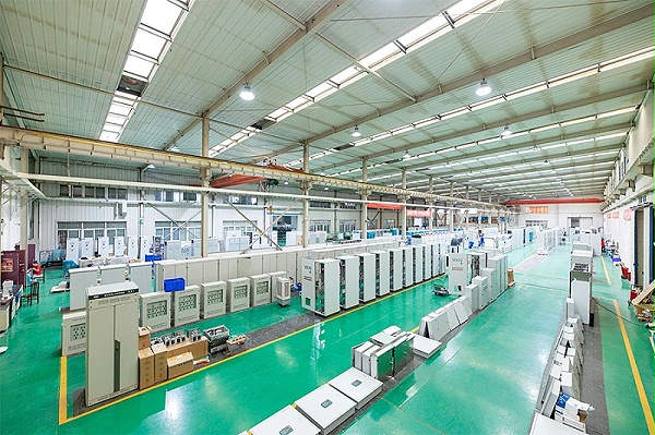 华东工控-生产车间