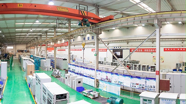 华东工控控制柜生产车间