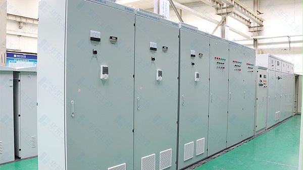 华东工控变频柜2