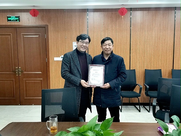 华东工控和亚控科技战略合作