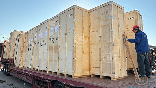 华东工控匠心打造，又一批高端控制柜成功启航，出口俄罗斯！