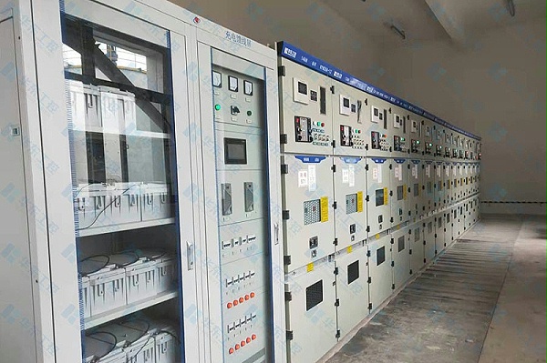 华东工控-控制柜现场