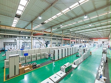 华东工控生产车间